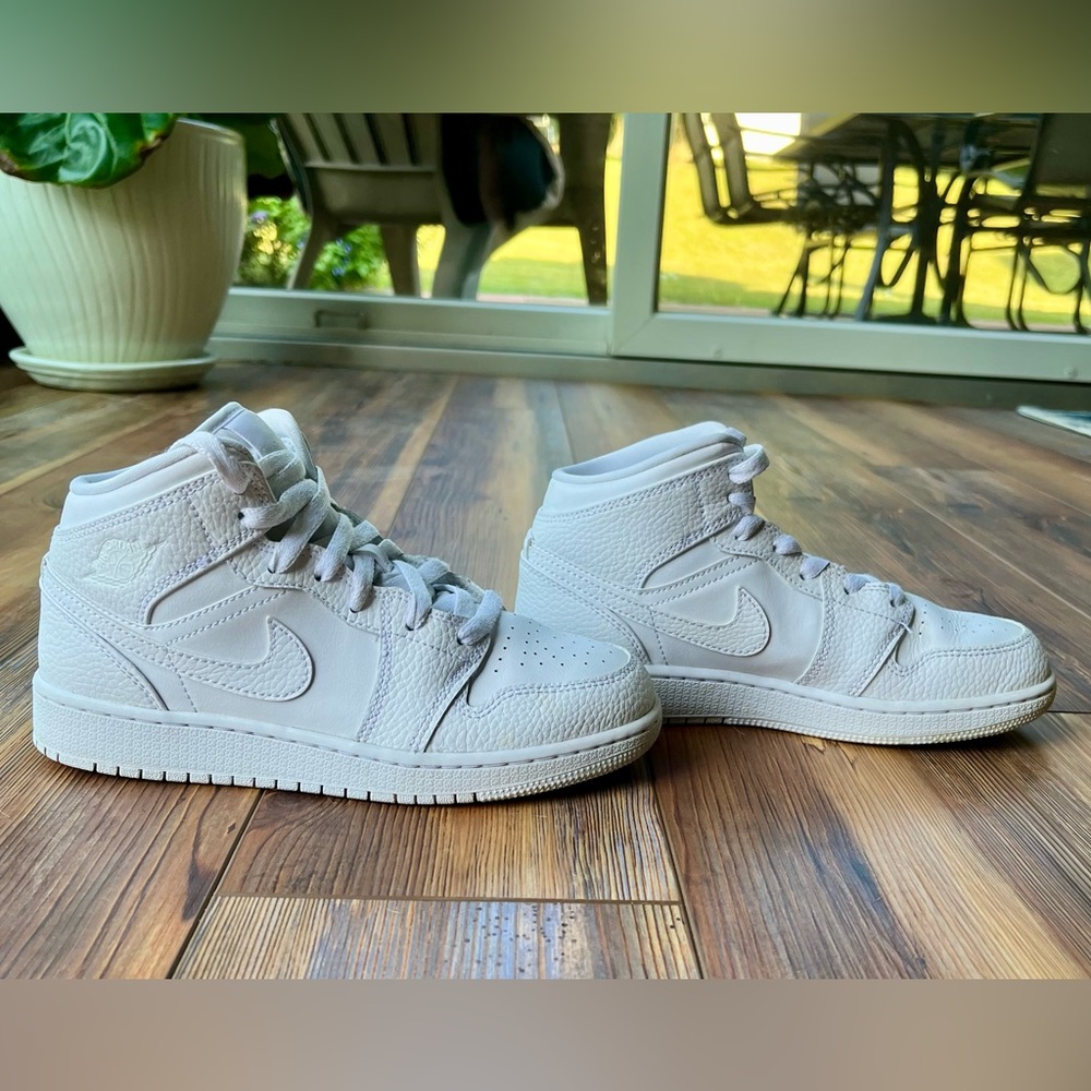Nike Air Jordan 1 Mid Triple White - Size 4.5Y  554725-130